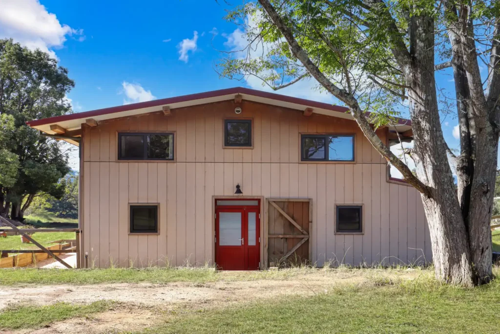 shelter duilding design hemp barn house entry by SBD